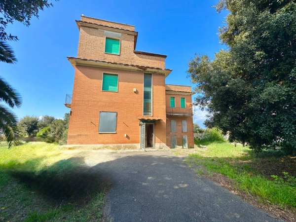 casa indipendente in vendita ad Anzio in zona Mare