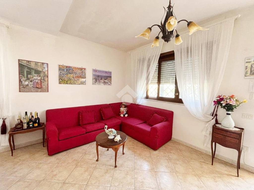 casa indipendente in vendita ad Anzio in zona Marechiaro