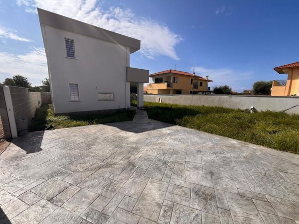 casa indipendente in vendita ad Anzio