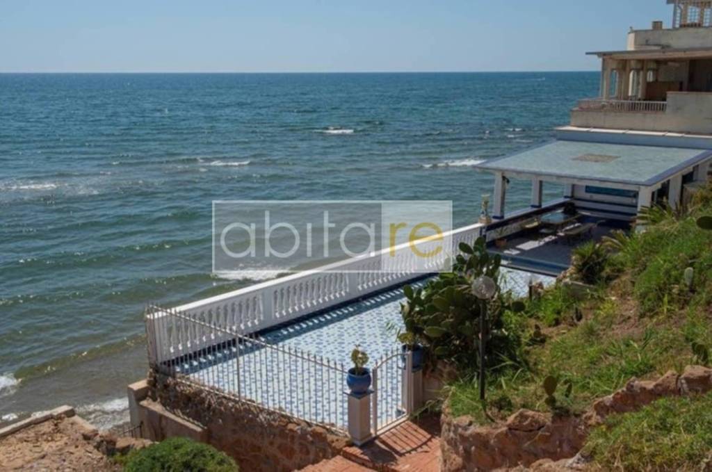 appartamento in vendita ad Anzio in zona Mare