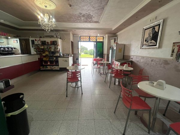 negozio in vendita ad Anzio