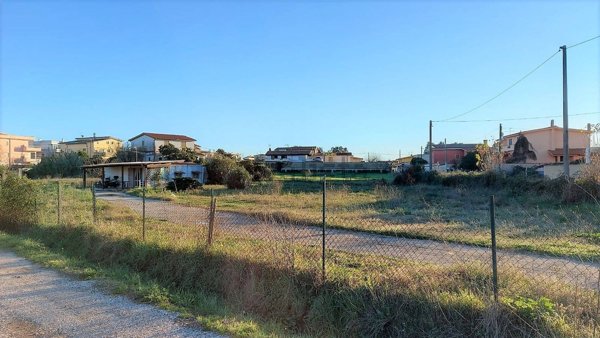 casa indipendente in vendita ad Anzio in zona Villa Claudia