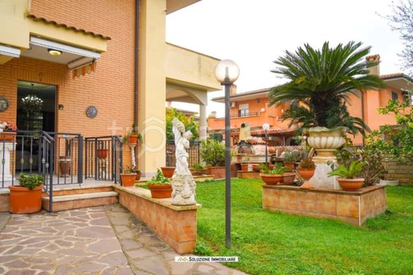 casa indipendente in vendita ad Anzio in zona Stazione