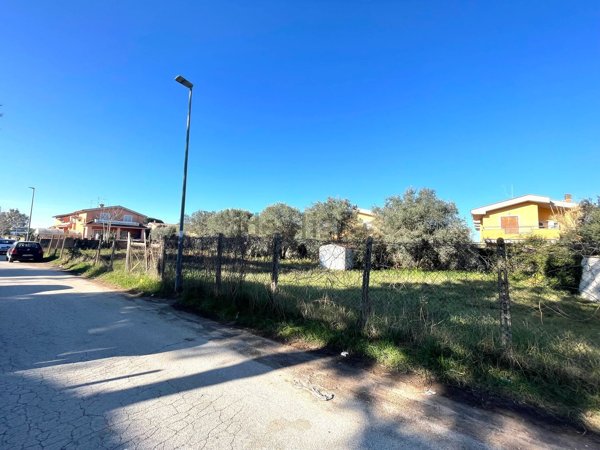 casa indipendente in vendita ad Anzio in zona Mare