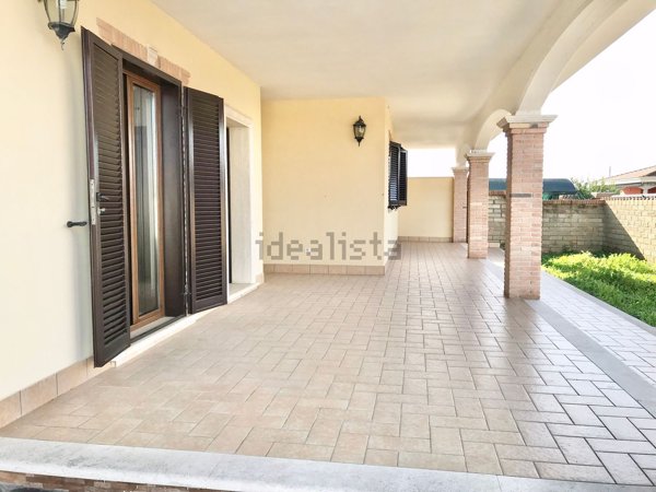 casa indipendente in vendita ad Anzio