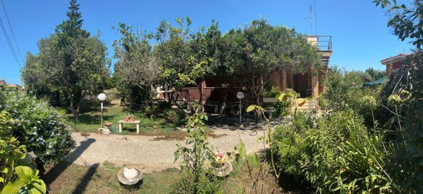 casa indipendente in vendita ad Anzio in zona Villa Claudia