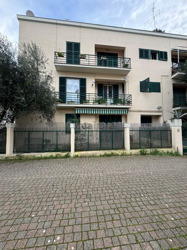 appartamento in vendita ad Anzio in zona Mare