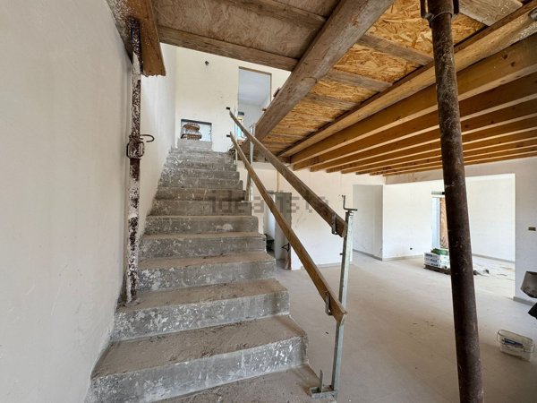 casa indipendente in vendita ad Anzio in zona Villa Claudia