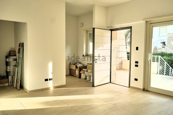 appartamento in vendita ad Anzio in zona Mare