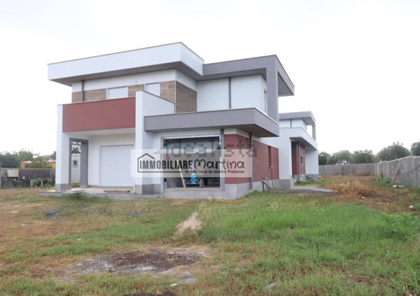 casa indipendente in vendita ad Anzio