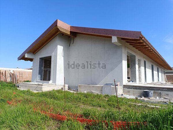 casa indipendente in vendita ad Anzio