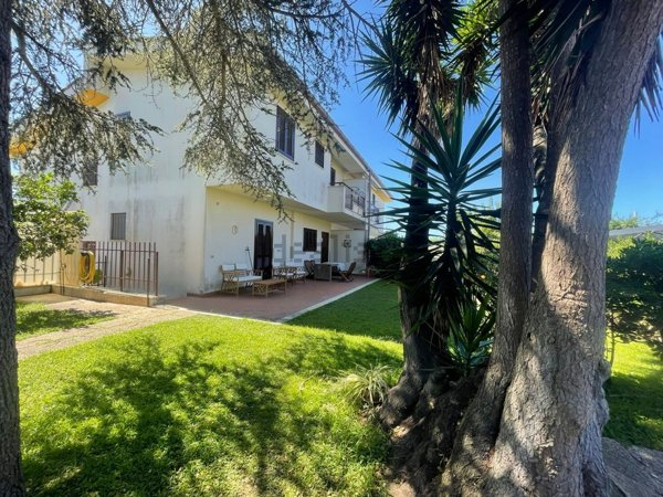 casa indipendente in vendita ad Anzio in zona Villa Claudia