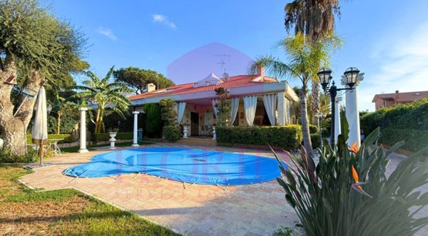 casa indipendente in vendita ad Anzio in zona Mare