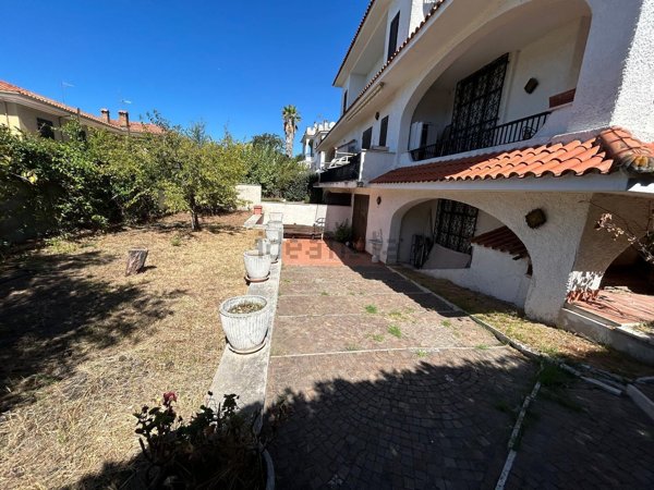 casa indipendente in vendita ad Anzio