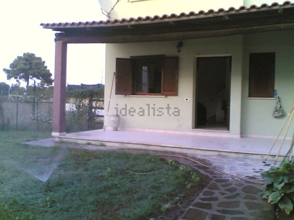 casa indipendente in vendita ad Anzio in zona Stazione