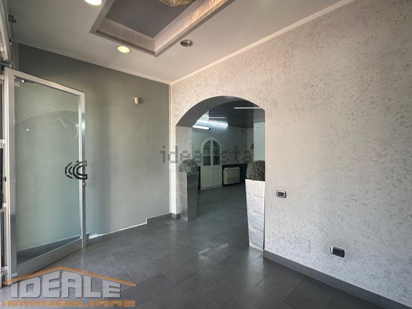 locale commerciale in vendita ad Anzio in zona Lido dei Pini