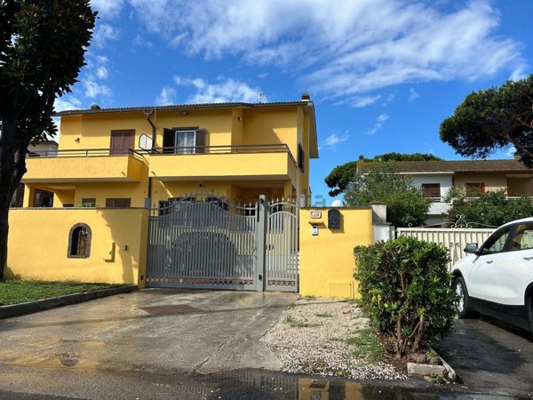 casa indipendente in vendita ad Anzio