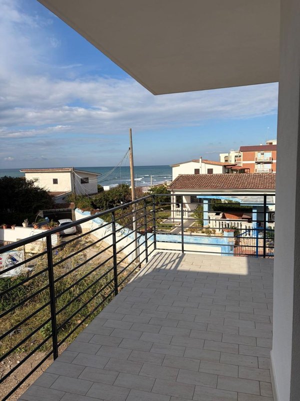 appartamento in vendita ad Anzio in zona Mare
