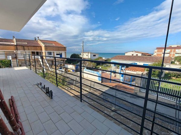 appartamento in vendita ad Anzio in zona Mare