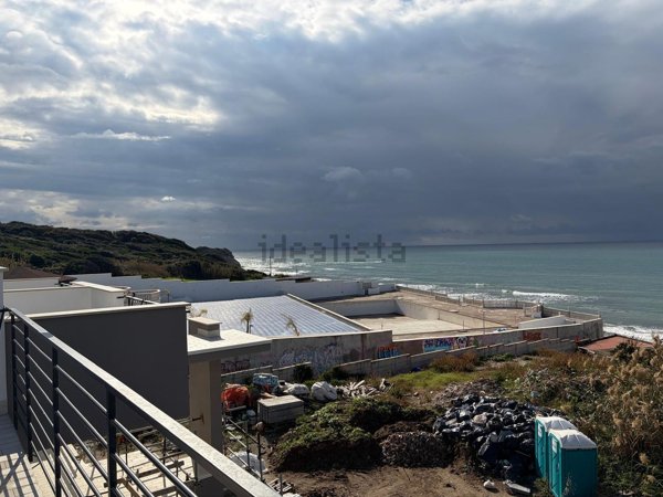 appartamento in vendita ad Anzio in zona Mare