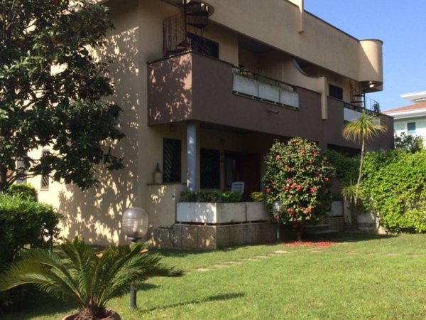 casa indipendente in vendita ad Anzio in zona Cincinnato