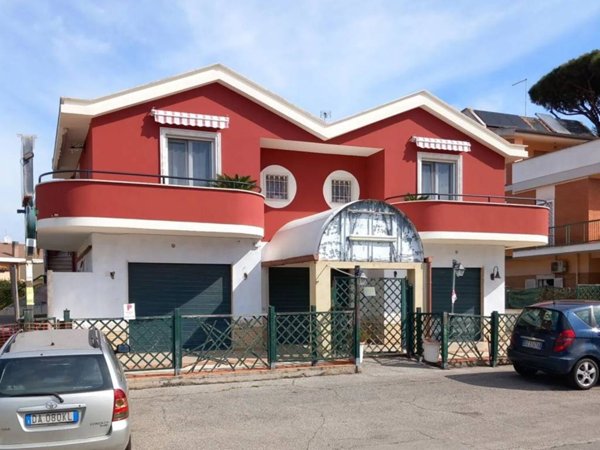 appartamento in vendita ad Anzio in zona Mare
