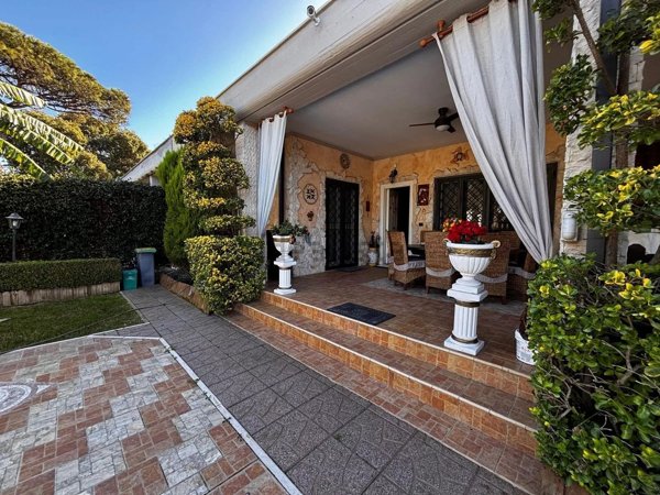casa indipendente in vendita ad Anzio