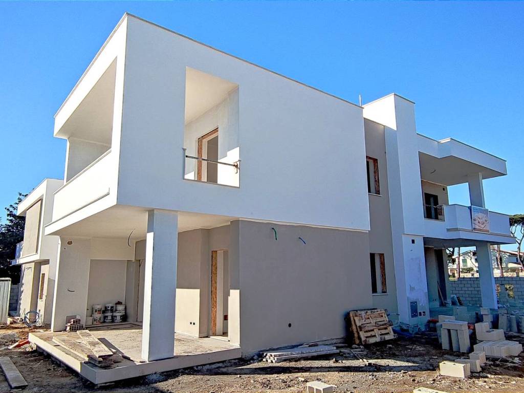 casa indipendente in vendita ad Anzio in zona Mare