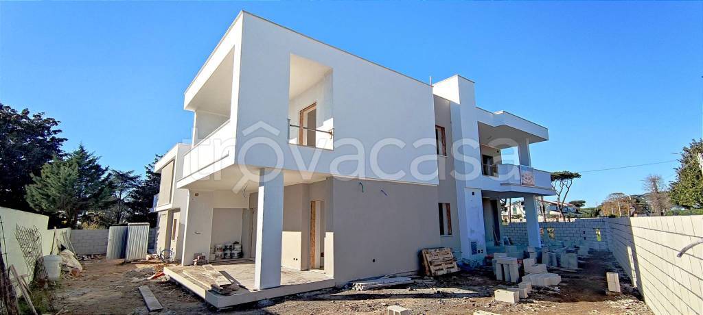 casa indipendente in vendita ad Anzio in zona Mare