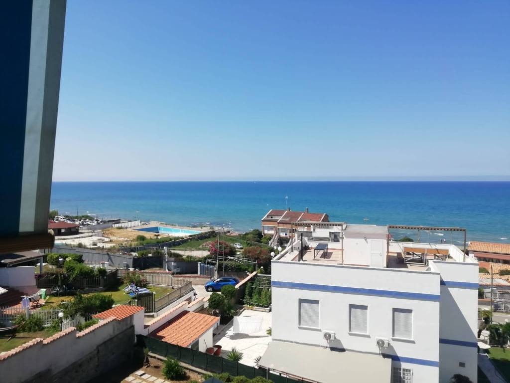 appartamento in vendita ad Anzio in zona Mare