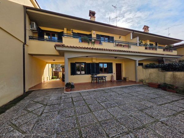 appartamento in vendita ad Anzio in zona Mare