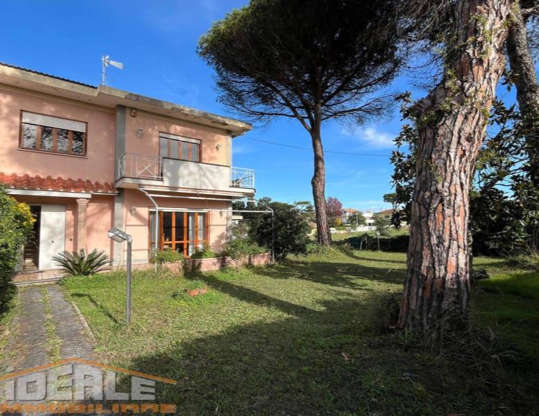casa indipendente in vendita ad Anzio in zona Lido dei Pini