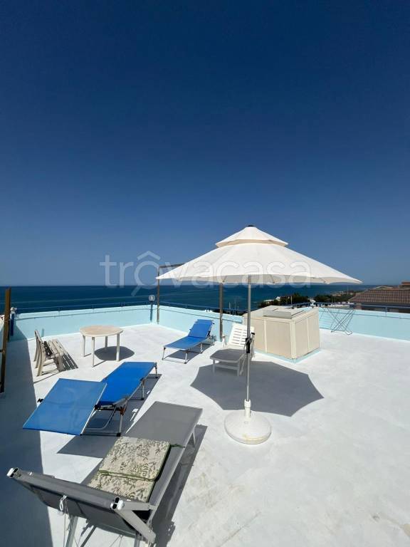 appartamento in vendita ad Anzio in zona Anzio Colonia