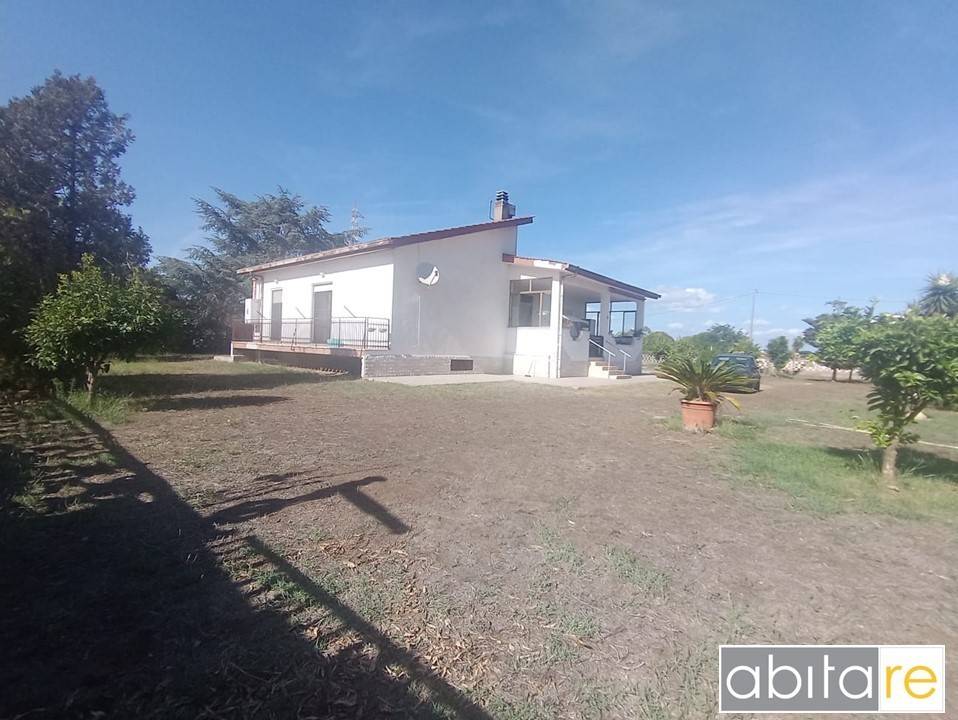 casa indipendente in vendita ad Anzio in zona Lido dei Pini