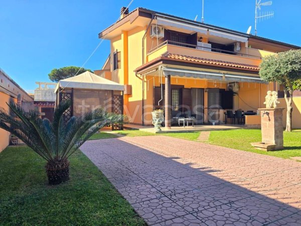 casa indipendente in vendita ad Anzio