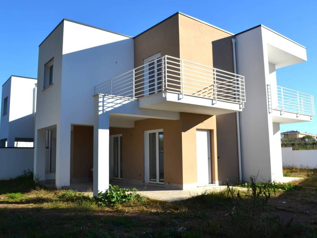 casa indipendente in vendita ad Anzio in zona Villa Claudia