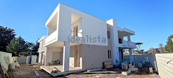 casa indipendente in vendita ad Anzio