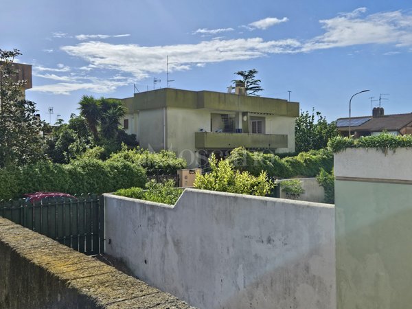 casa indipendente in vendita ad Anzio in zona Villa Claudia