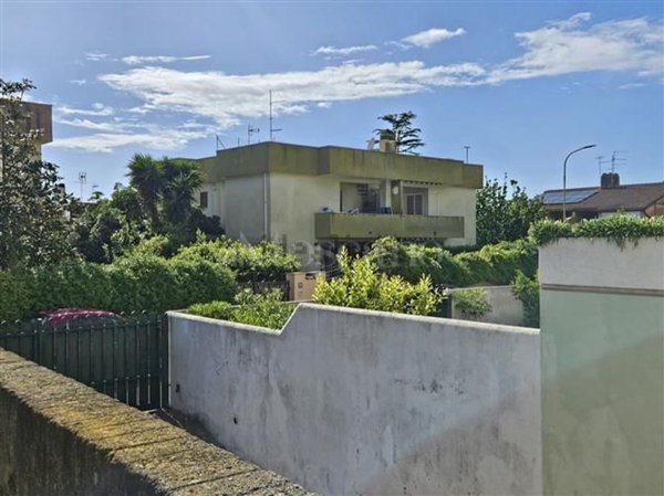 casa indipendente in vendita ad Anzio in zona Villa Claudia
