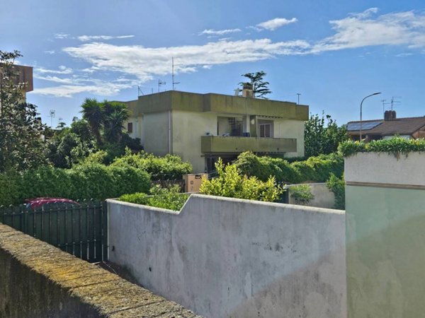 casa indipendente in vendita ad Anzio in zona Villa Claudia