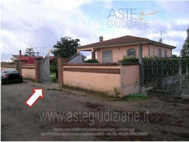 locale commerciale in vendita ad Anzio