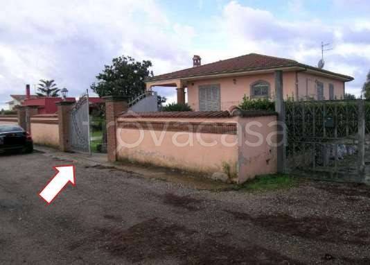 locale di sgombero in vendita ad Anzio