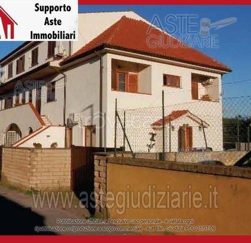 appartamento in vendita ad Anzio in zona Villa Claudia