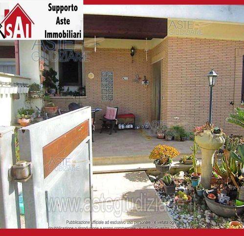 appartamento in vendita ad Anzio in zona Stazione