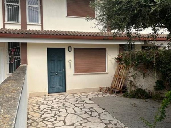 casa indipendente in vendita ad Anzio in zona Mare