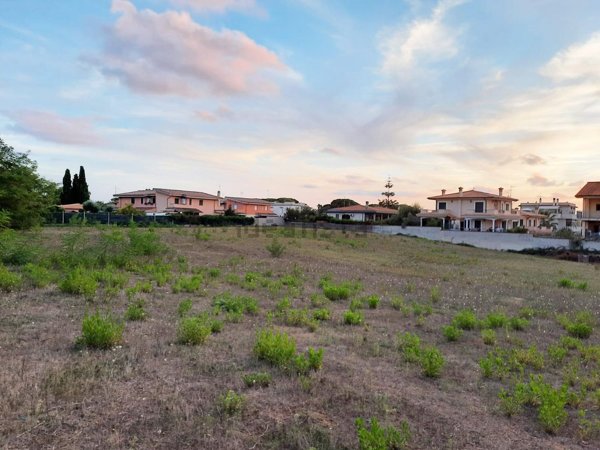 terreno edificabile in vendita ad Anzio in zona Marechiaro