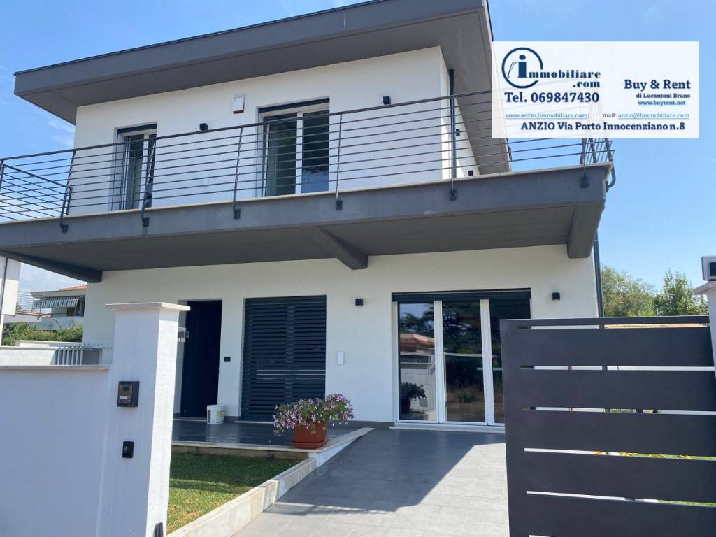 casa indipendente in vendita ad Anzio in zona Mare