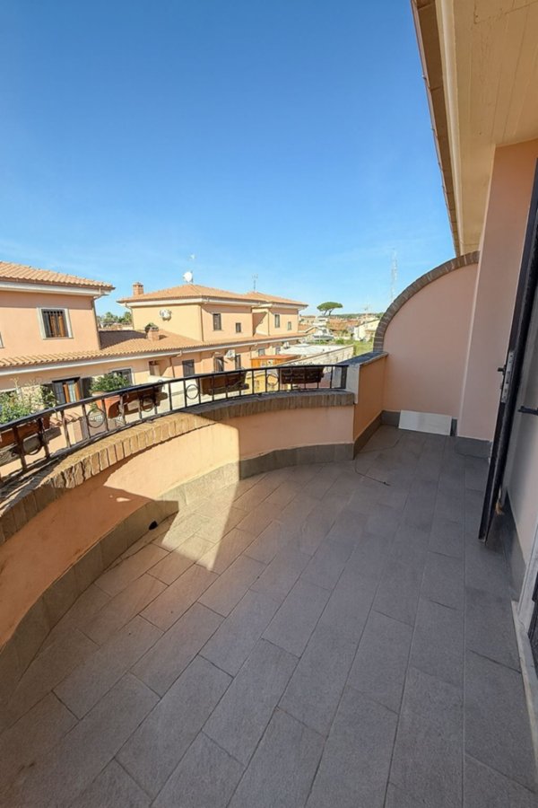 casa indipendente in vendita ad Anzio