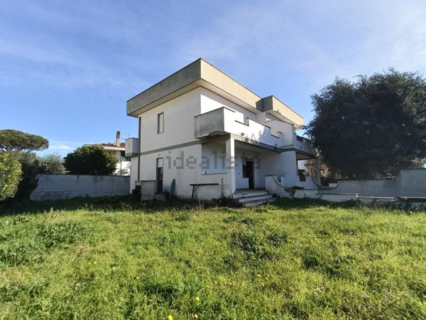casa indipendente in vendita ad Anzio