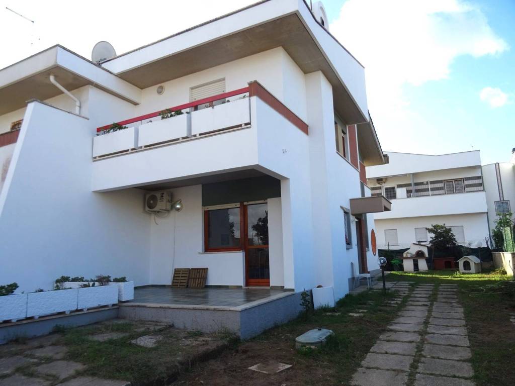 casa indipendente in vendita ad Anzio in zona Villa Claudia